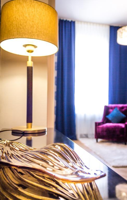 Abieshomes Serviced Apartments - Downtown Wina Bagian luar foto
