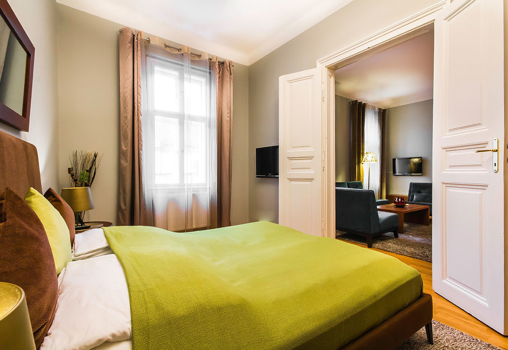 Abieshomes Serviced Apartments - Downtown Wina Bagian luar foto