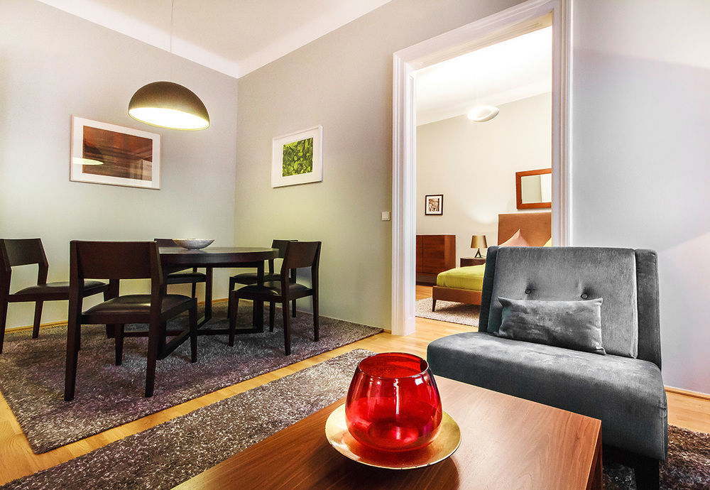 Abieshomes Serviced Apartments - Downtown Wina Bagian luar foto