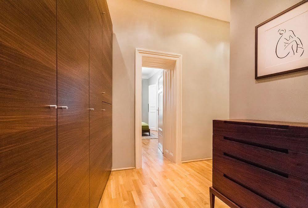 Abieshomes Serviced Apartments - Downtown Wina Bagian luar foto