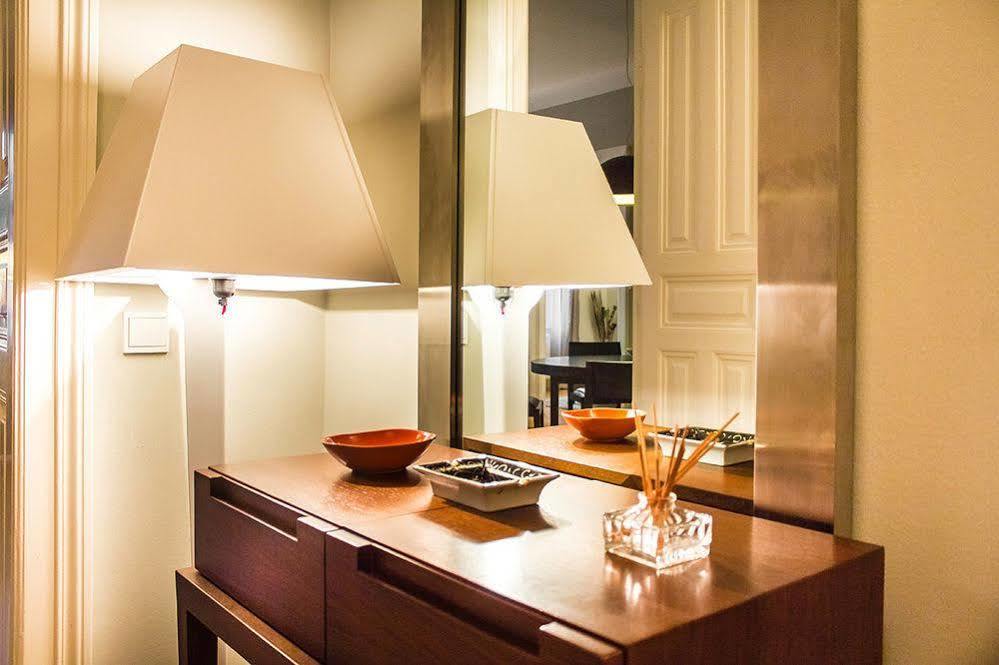 Abieshomes Serviced Apartments - Downtown Wina Bagian luar foto